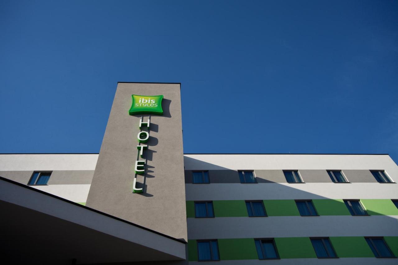 Ibis Styles Parndorf Neusiedler See Exterior foto